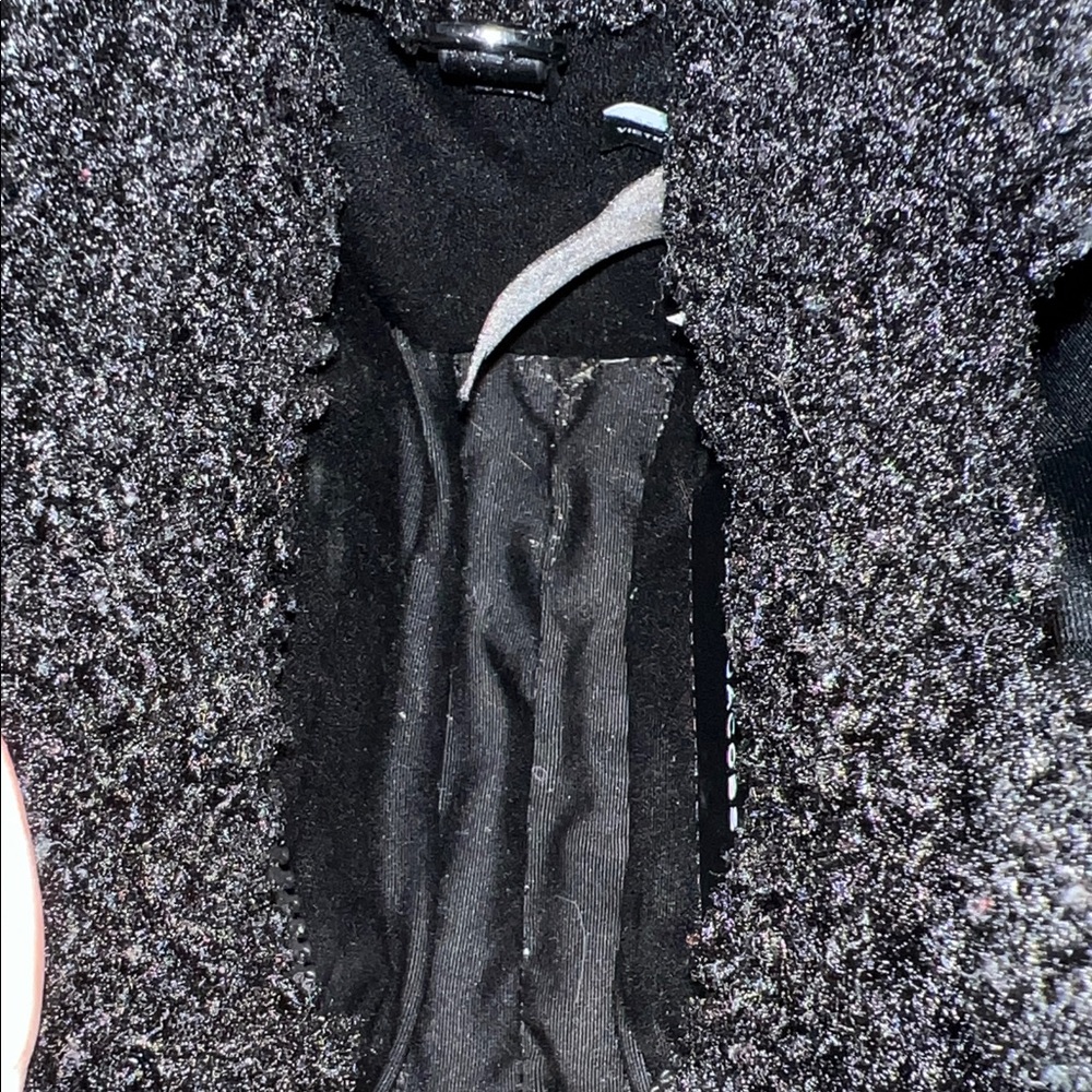 Marc Jacobs black teddy The Tote crossbody - Picture 4 of 10
